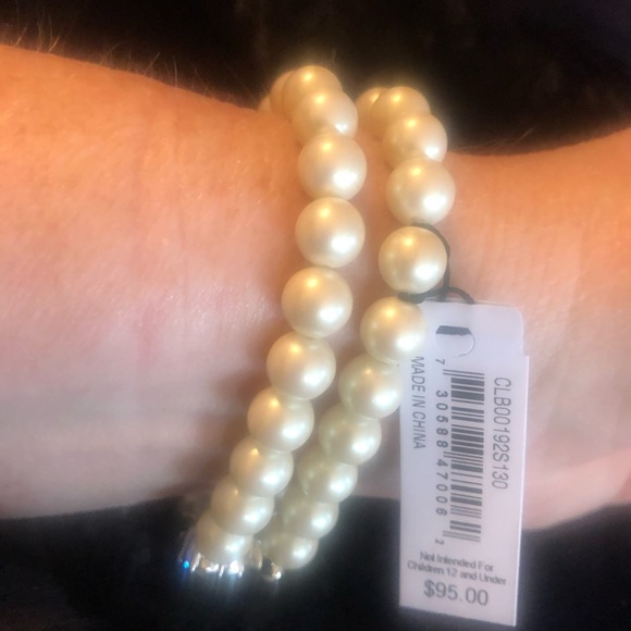 Carolee crystal & imitation pearl stretch bracelet - Picture 4 of 6
